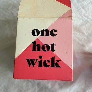 Benefit Cosmetics one hot wick candle
